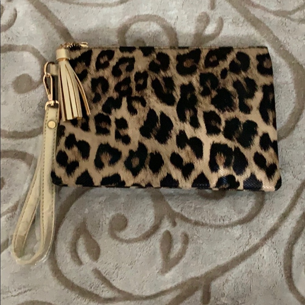 Leopard wristlet